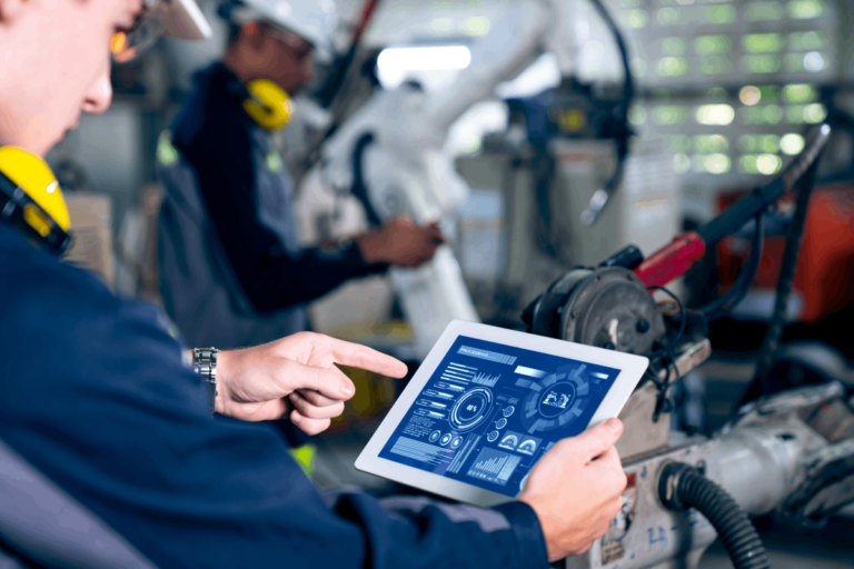 Jak wybrać system ERP dla małej firmy produkcyjnej?