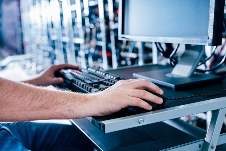 ERP a CRM? Czy są tym samym systemem?